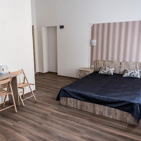 Mini Hotel Freedom Mercurius 리비프 외부 사진