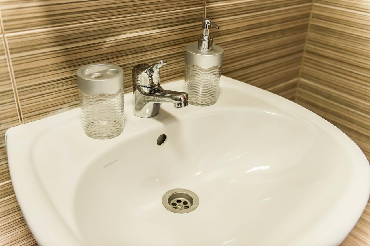 Mini Hotel Freedom Mercurius 리비프 외부 사진
