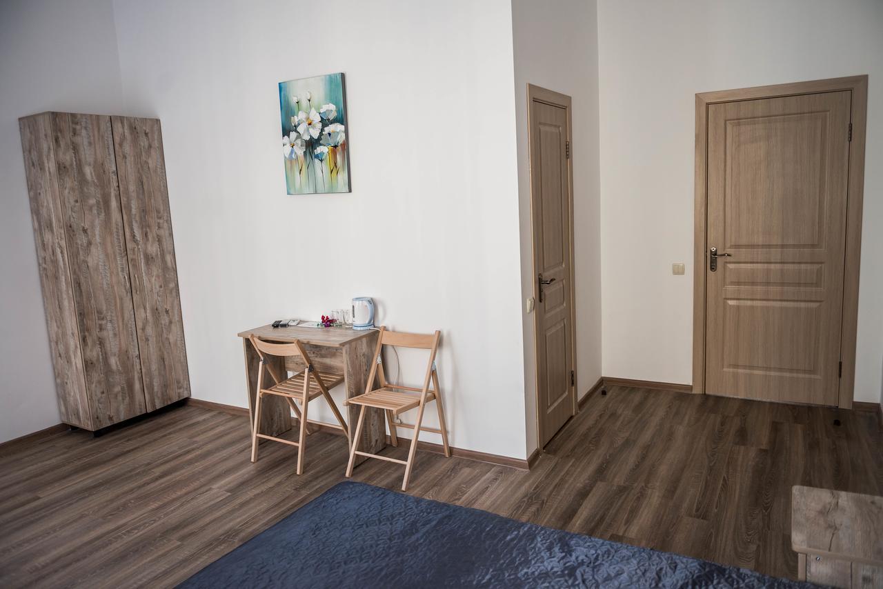 Mini Hotel Freedom Mercurius 리비프 외부 사진