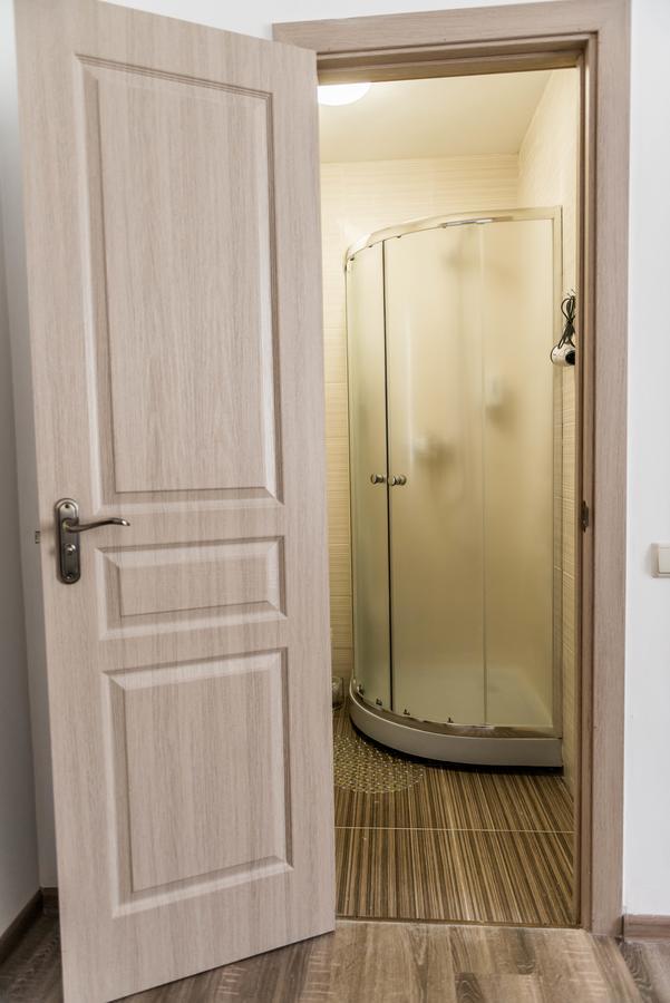 Mini Hotel Freedom Mercurius 리비프 외부 사진